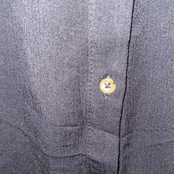 Orvis Button Down Cap Sleeve V-Neck Blouse
Size XXL NWT - Picture 5 of 8